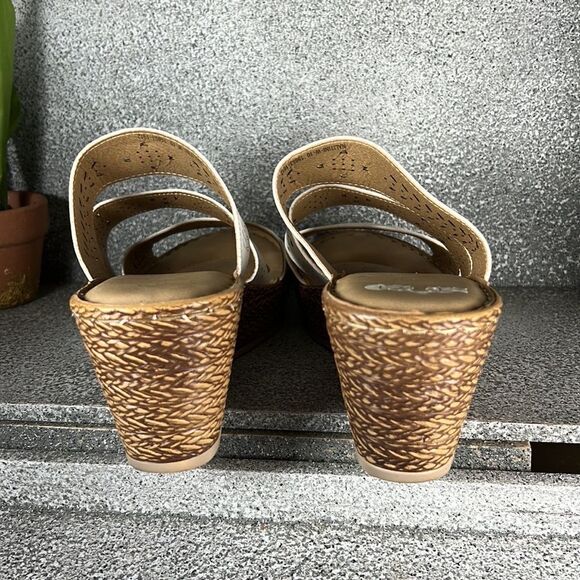 Patrizia By Spring Step Faux White Leather Wedge Sandals Shoes Size 10 - Picture 3 of 7